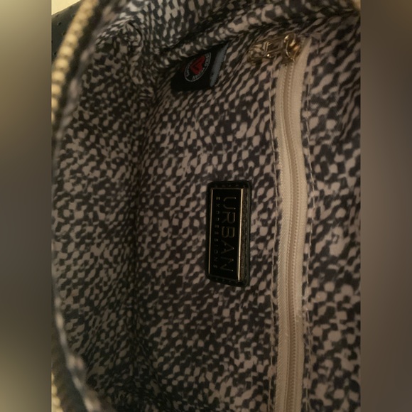 NWOT Urban Expresssions Black Hawthorn Perforated Belt Bag. - Picture 11 of 13